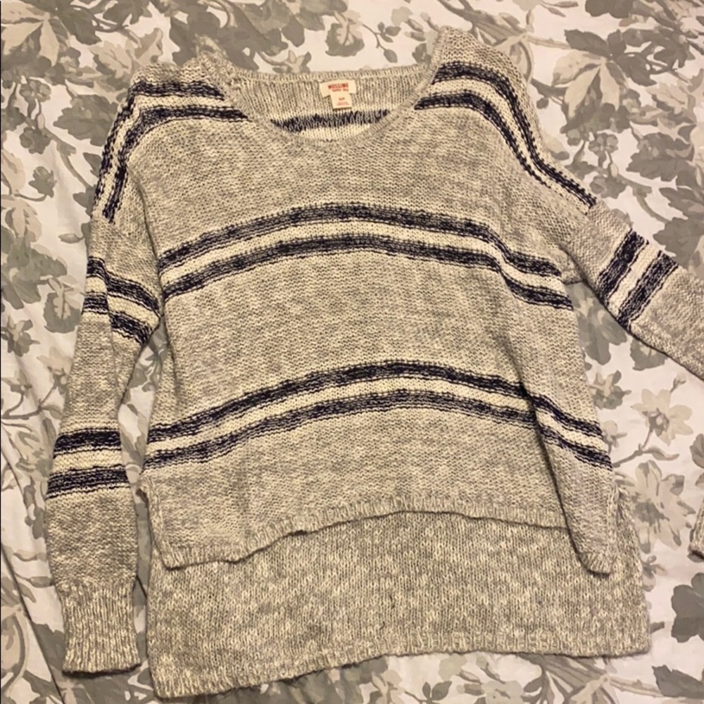 Long sleeve sweater